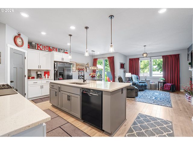 2091 35TH Ave, Forest Grove, OR 97116