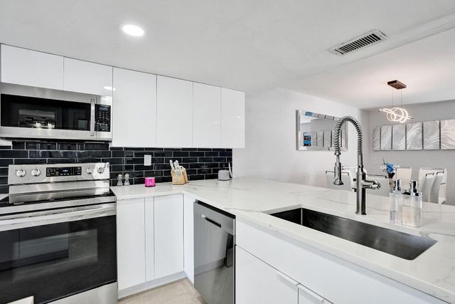 868 Crystal Lake Drive, Deerfield Beach, FL 33064