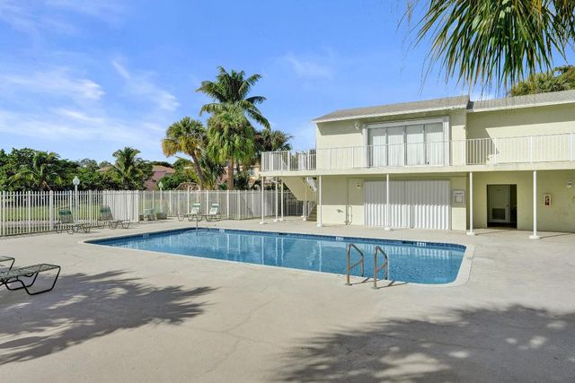 868 Crystal Lake Drive, Deerfield Beach, FL 33064