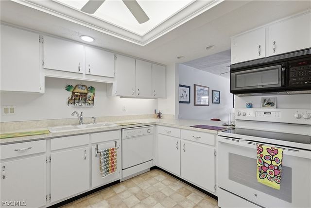 4005 SE 19th PL 8, Cape Coral, FL 33904