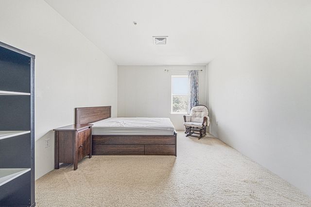 30 Franklin St 312, Malden, MA 02148