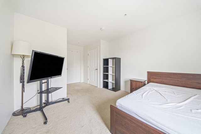 30 Franklin St 312, Malden, MA 02148