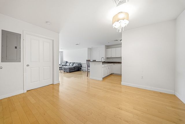 30 Franklin St 312, Malden, MA 02148