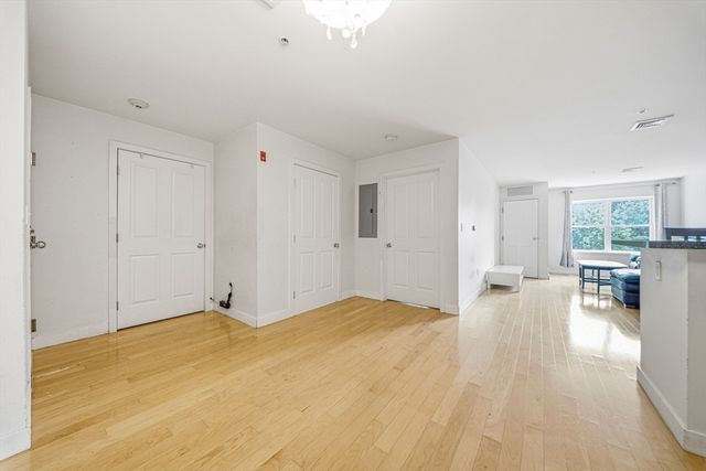 30 Franklin St 312, Malden, MA 02148