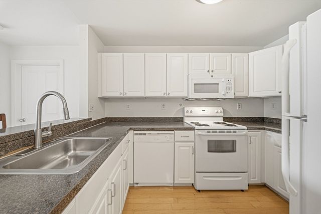30 Franklin St 312, Malden, MA 02148