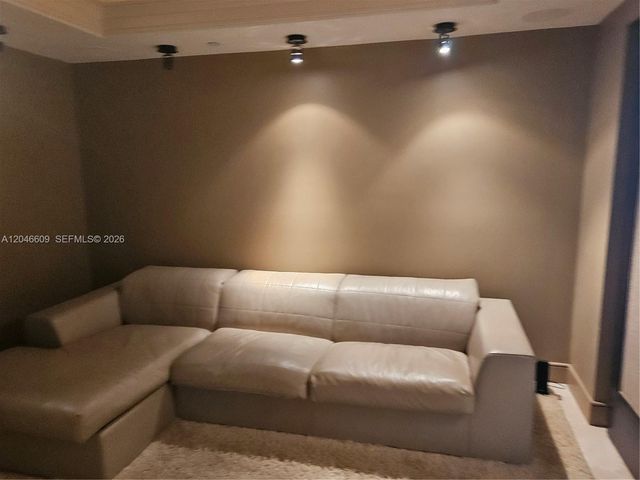 20201 E Country Club Dr 2409, Aventura, FL 33180