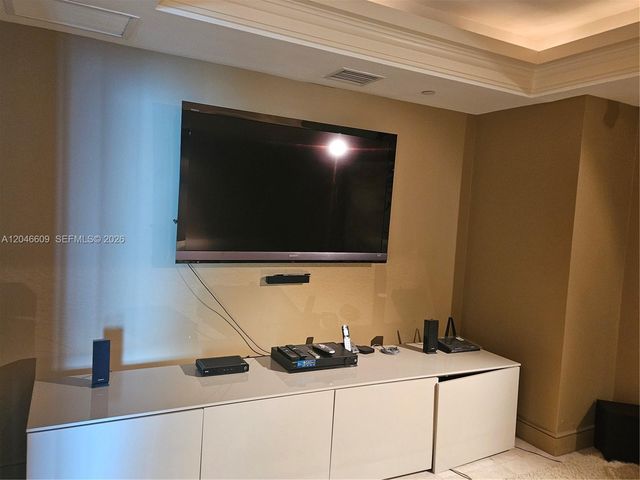20201 E Country Club Dr 2409, Aventura, FL 33180