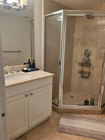 20201 E Country Club Dr 2409, Aventura, FL 33180