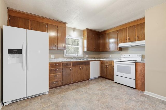 10816 E 66th Terrace, Raytown, MO 64133