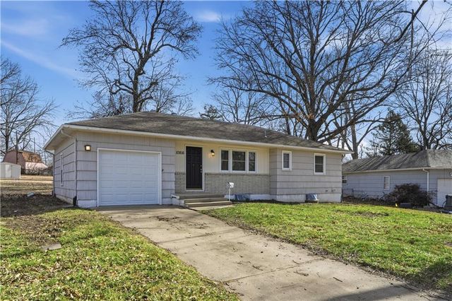 10816 E 66th Terrace, Raytown, MO 64133