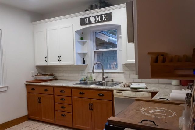 409 2nd Street, Menasha, WI 54952