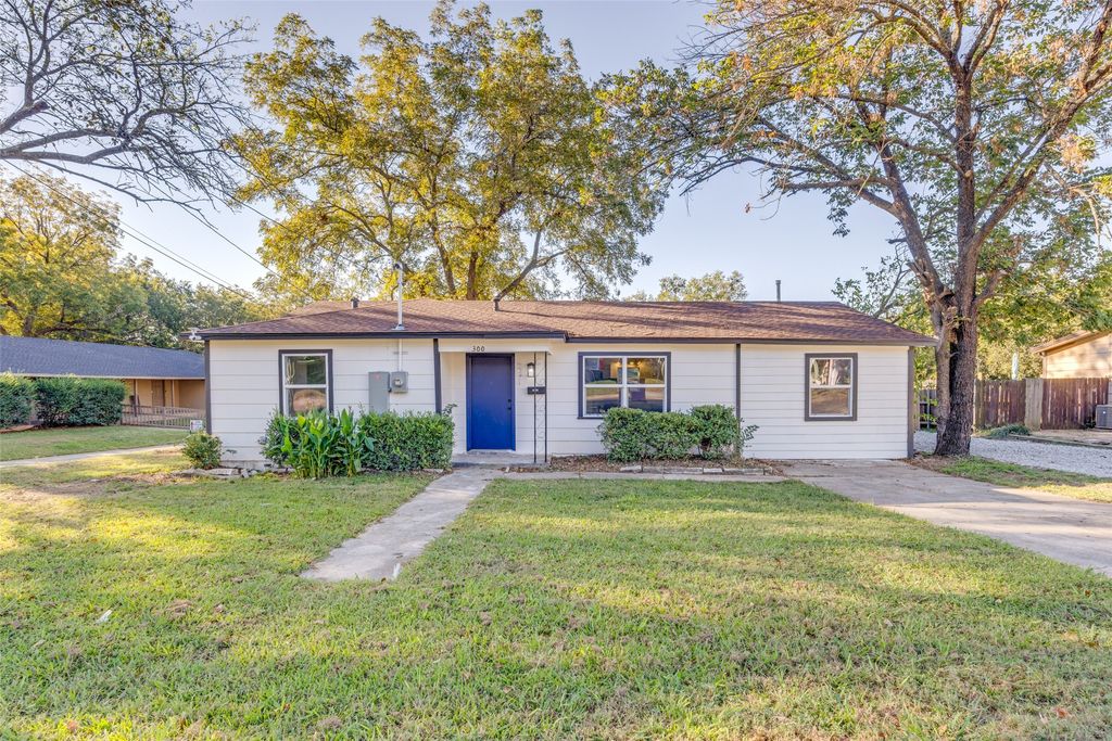 300 Water Street, Whitesboro, TX 76273