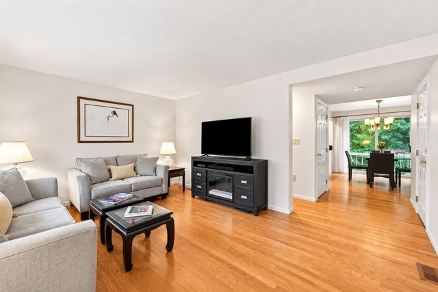 2002 Pheasant Creek Lane 2002, Peabody, MA 01960