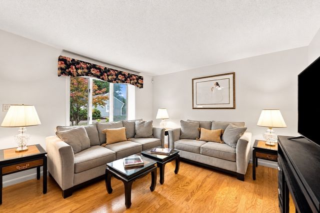 2002 Pheasant Creek Lane 2002, Peabody, MA 01960
