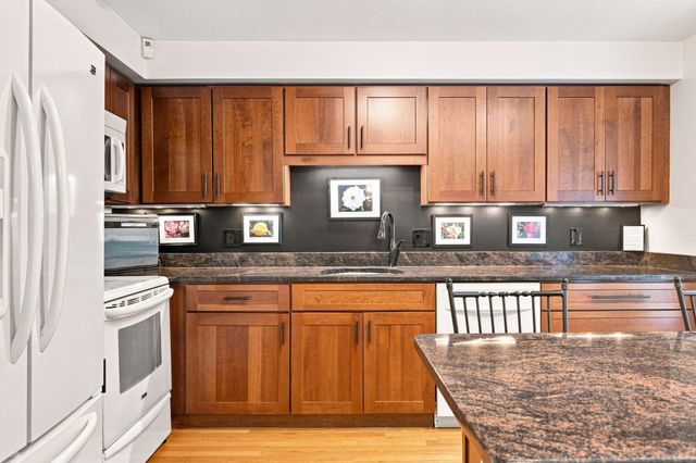 2002 Pheasant Creek Lane 2002, Peabody, MA 01960