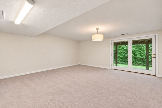 2002 Pheasant Creek Lane 2002, Peabody, MA 01960