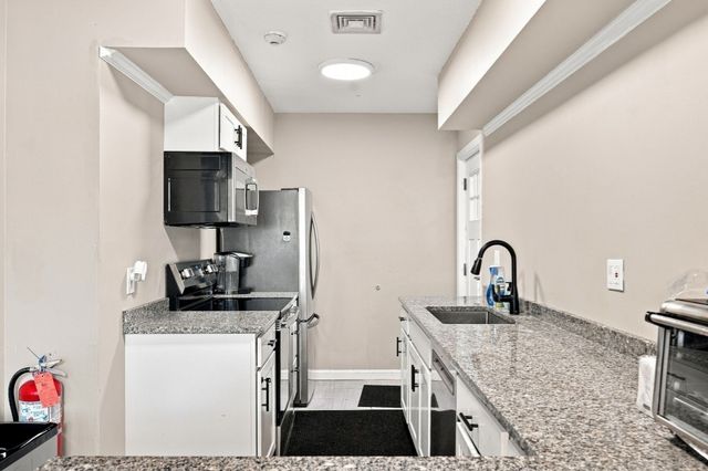 2002 Pheasant Creek Lane 2002, Peabody, MA 01960