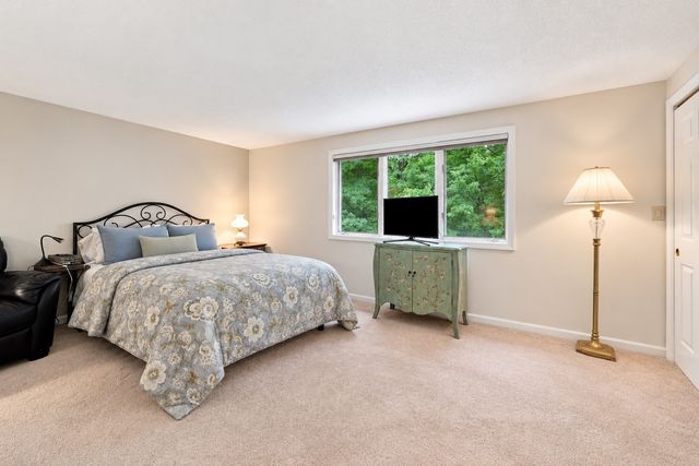 2002 Pheasant Creek Lane 2002, Peabody, MA 01960