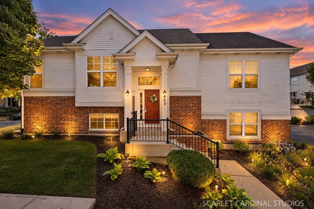 442 Plaza Place, Aurora, IL 60504 — photo 2