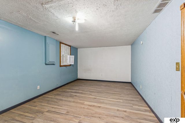 1633 N 150 Court, Omaha, NE 68154