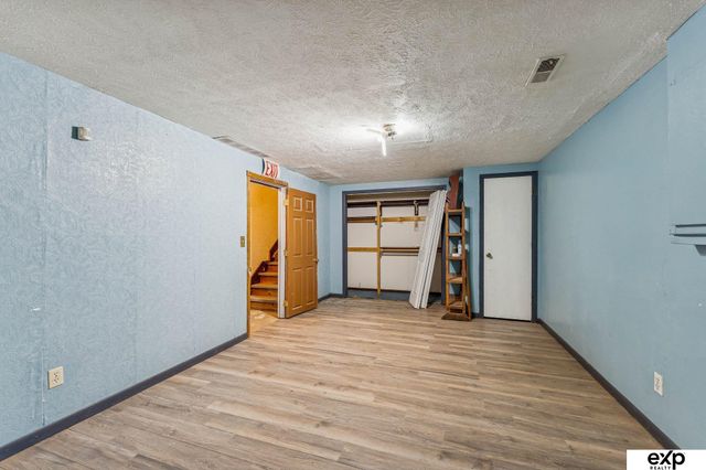 1633 N 150 Court, Omaha, NE 68154