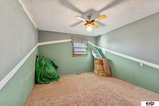 1633 N 150 Court, Omaha, NE 68154