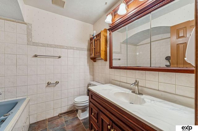 1633 N 150 Court, Omaha, NE 68154
