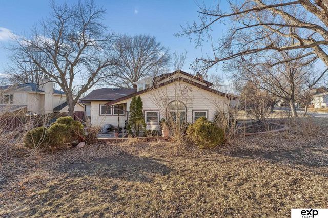 1633 N 150 Court, Omaha, NE 68154