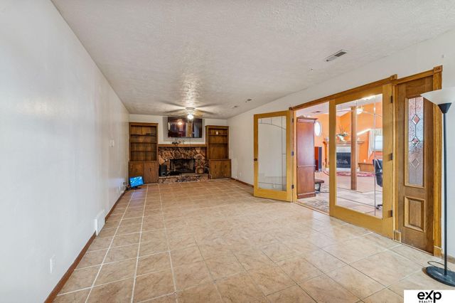 1633 N 150 Court, Omaha, NE 68154