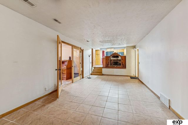 1633 N 150 Court, Omaha, NE 68154