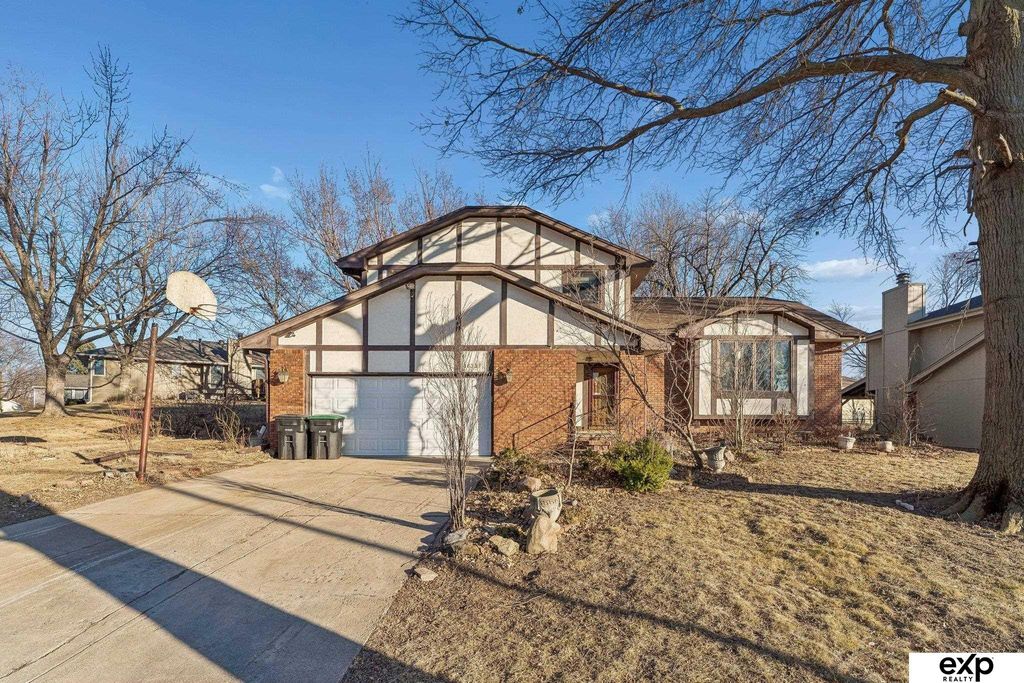1633 N 150 Court, Omaha, NE 68154