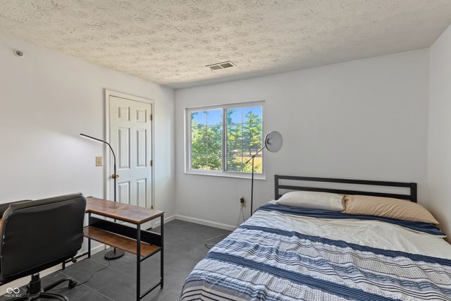 8750 Yardley Court 208, Indianapolis, IN 46268