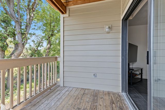 8750 Yardley Court 208, Indianapolis, IN 46268
