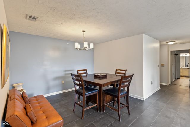 8750 Yardley Court 208, Indianapolis, IN 46268