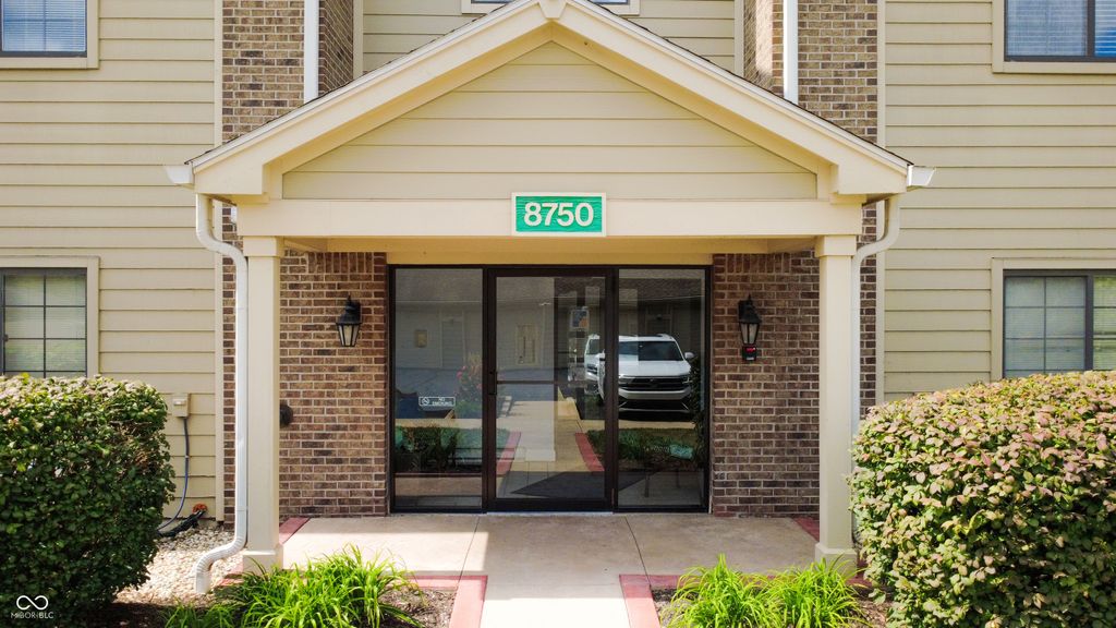 8750 Yardley Court 208, Indianapolis, IN 46268
