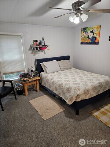 9065 Steele Creek Loop NE, Bremerton, WA 98311