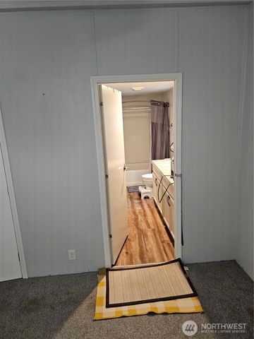 9065 Steele Creek Loop NE, Bremerton, WA 98311