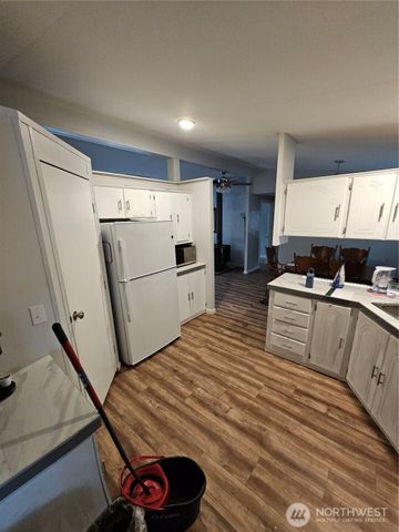 9065 Steele Creek Loop NE, Bremerton, WA 98311