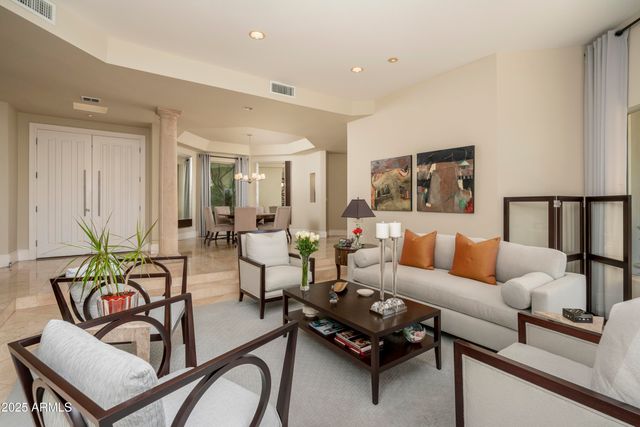 3500 E LINCOLN Drive 17, Phoenix, AZ 85018