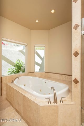 3500 E LINCOLN Drive 17, Phoenix, AZ 85018