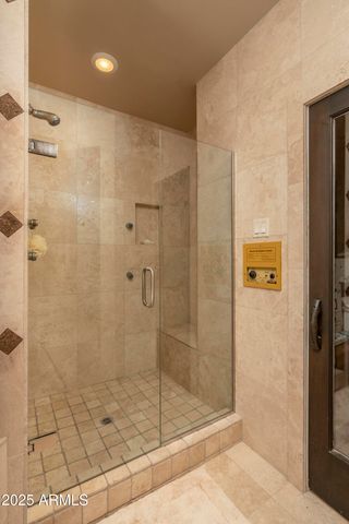 3500 E LINCOLN Drive 17, Phoenix, AZ 85018