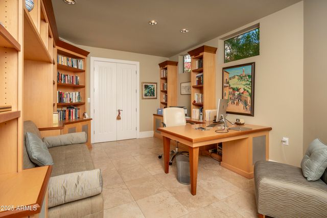 3500 E LINCOLN Drive 17, Phoenix, AZ 85018