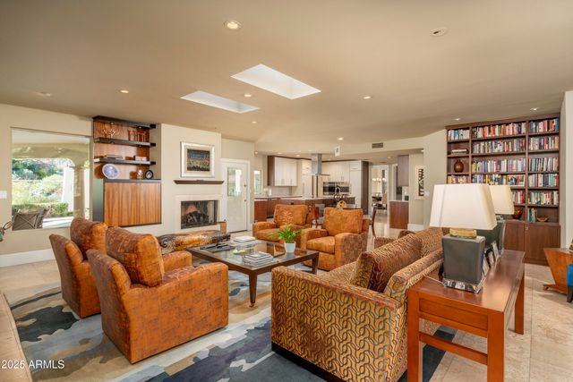 3500 E LINCOLN Drive 17, Phoenix, AZ 85018