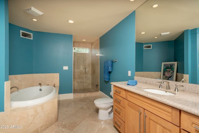 3500 E LINCOLN Drive 17, Phoenix, AZ 85018
