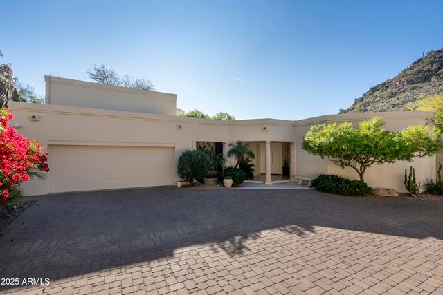 3500 E LINCOLN Drive 17, Phoenix, AZ 85018