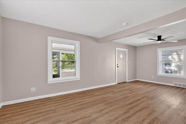335 Dickinson Street, Grand Rapids, MI 49507