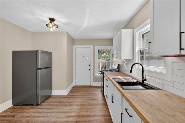 335 Dickinson Street, Grand Rapids, MI 49507