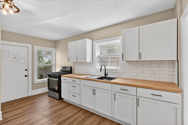 335 Dickinson Street, Grand Rapids, MI 49507