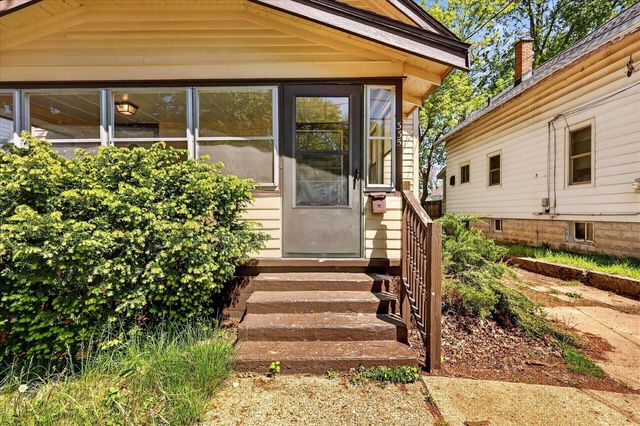 335 Dickinson Street, Grand Rapids, MI 49507