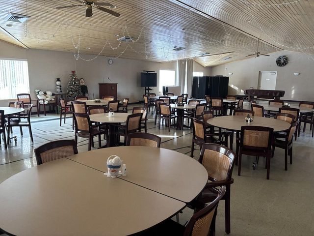 456 Hartford Square 4 SQUARE, Hartford, WI 53027